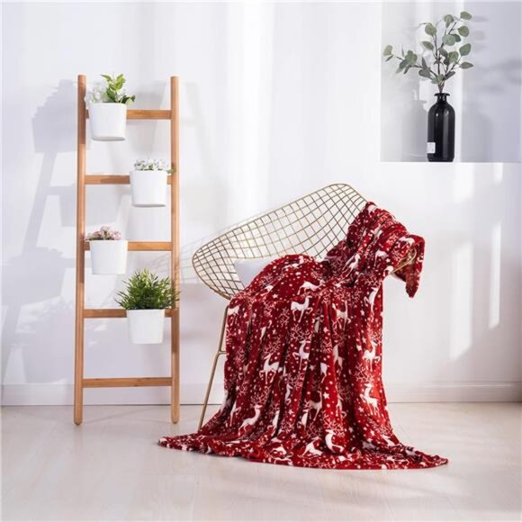 Velvet Touch Ultra Plush Christmas‎ Fleece Throw, 50x60, Reindeer & Stars Print - Picture 3 of 7